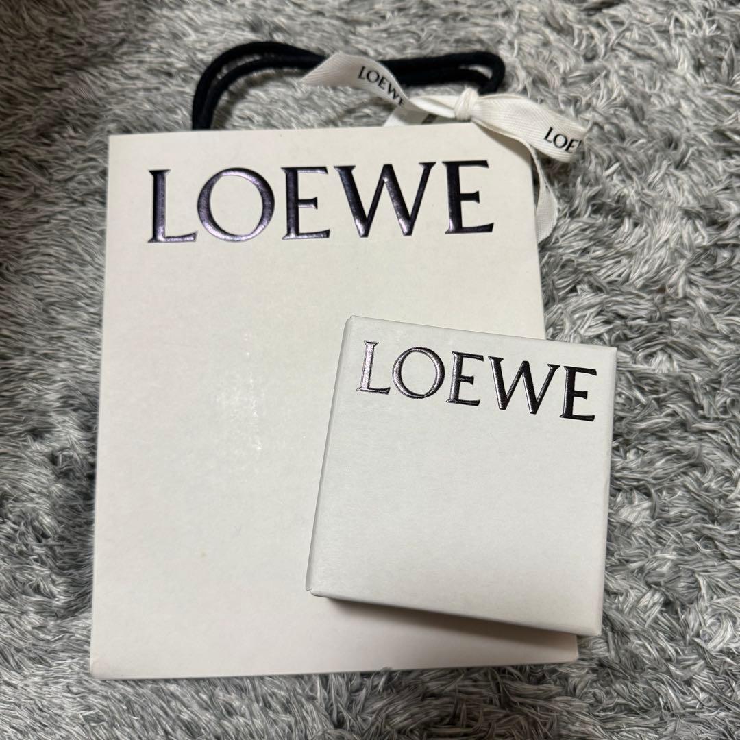 ロエベ ブローチ