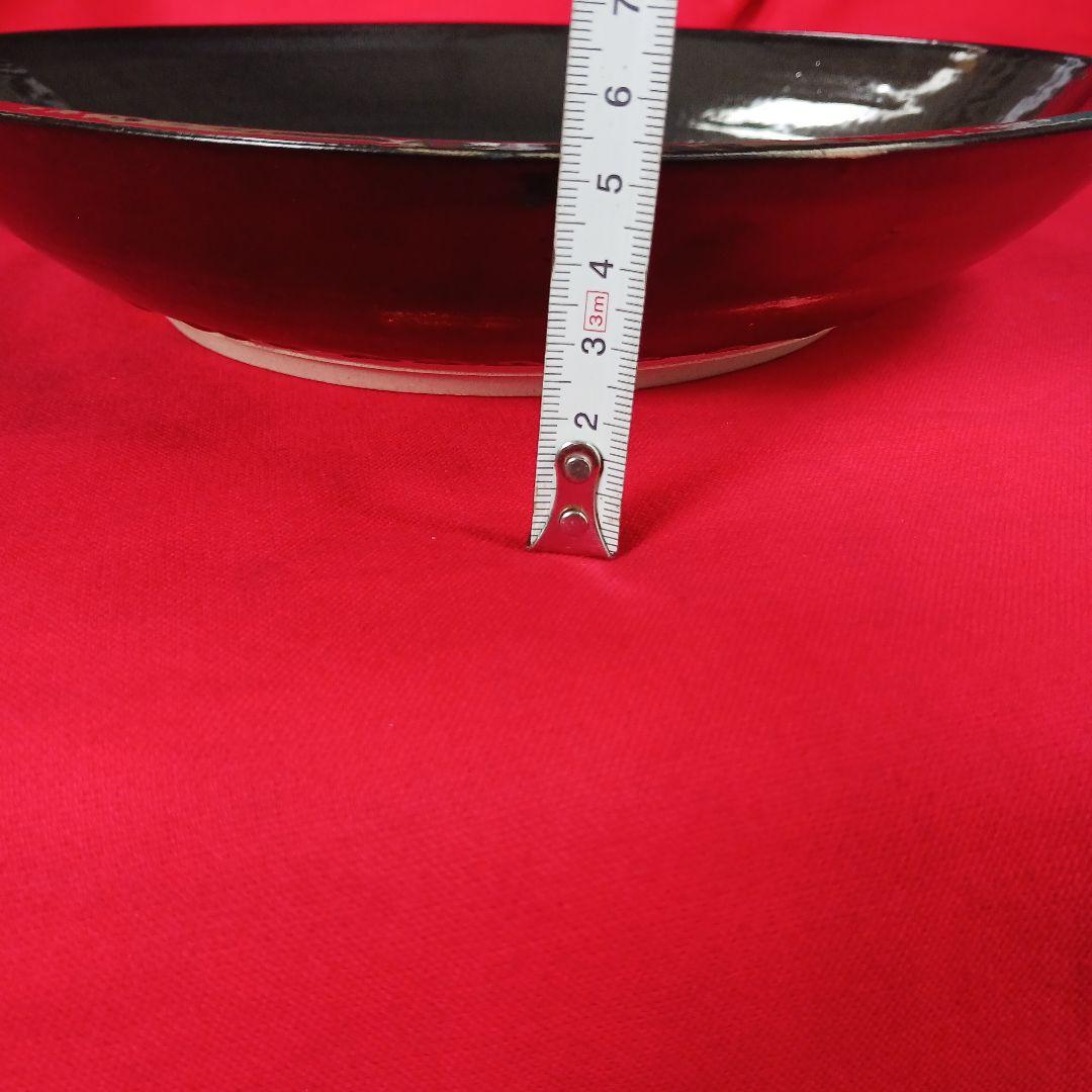 由の黒い大皿　陶器　約28cm