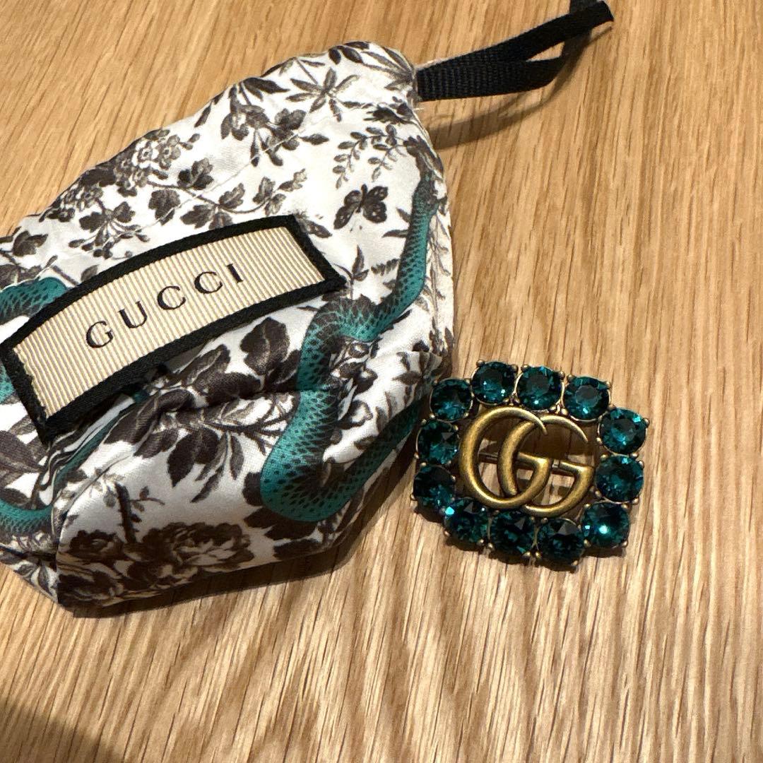 GUCCI ブローチ グリーン クリスタル ダブルG 903450
