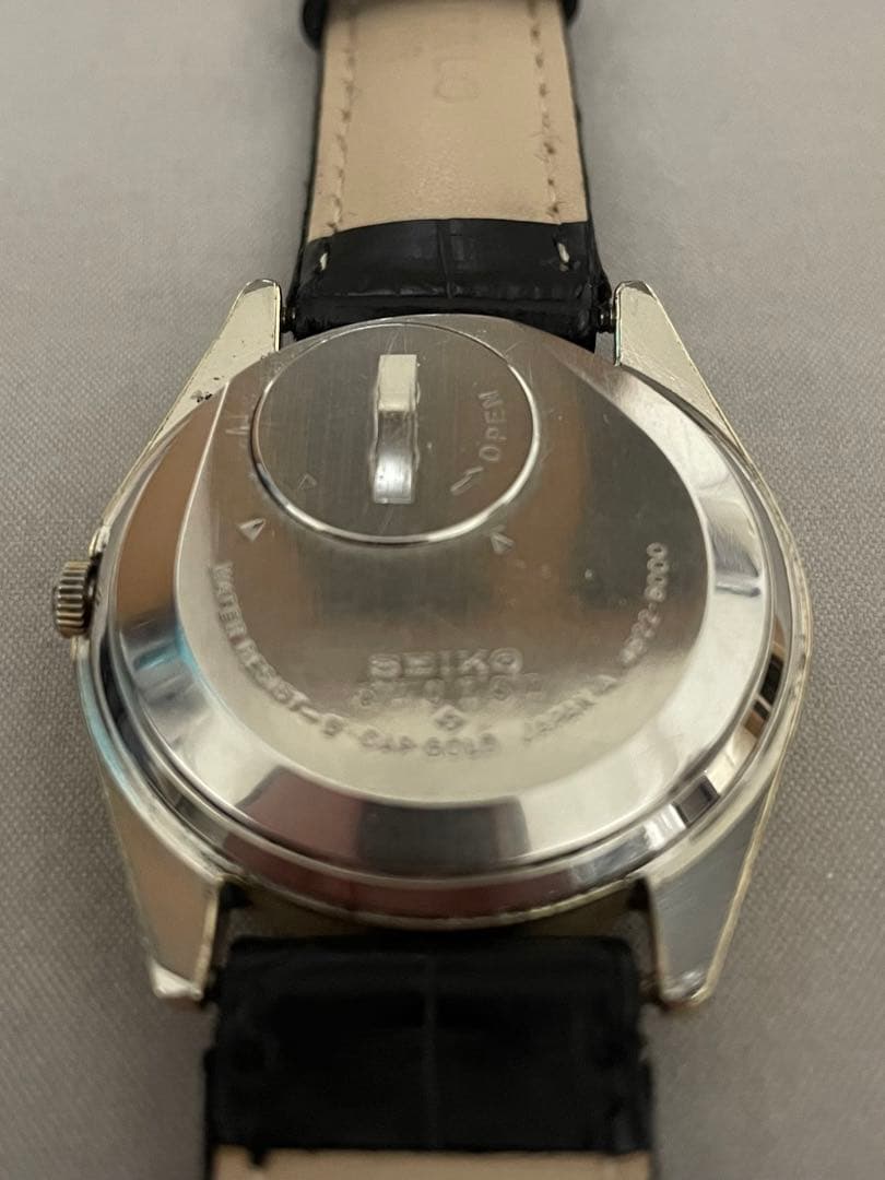 SEIKO KING QUARTZ メンズ腕時計ゴールド 4822-8000