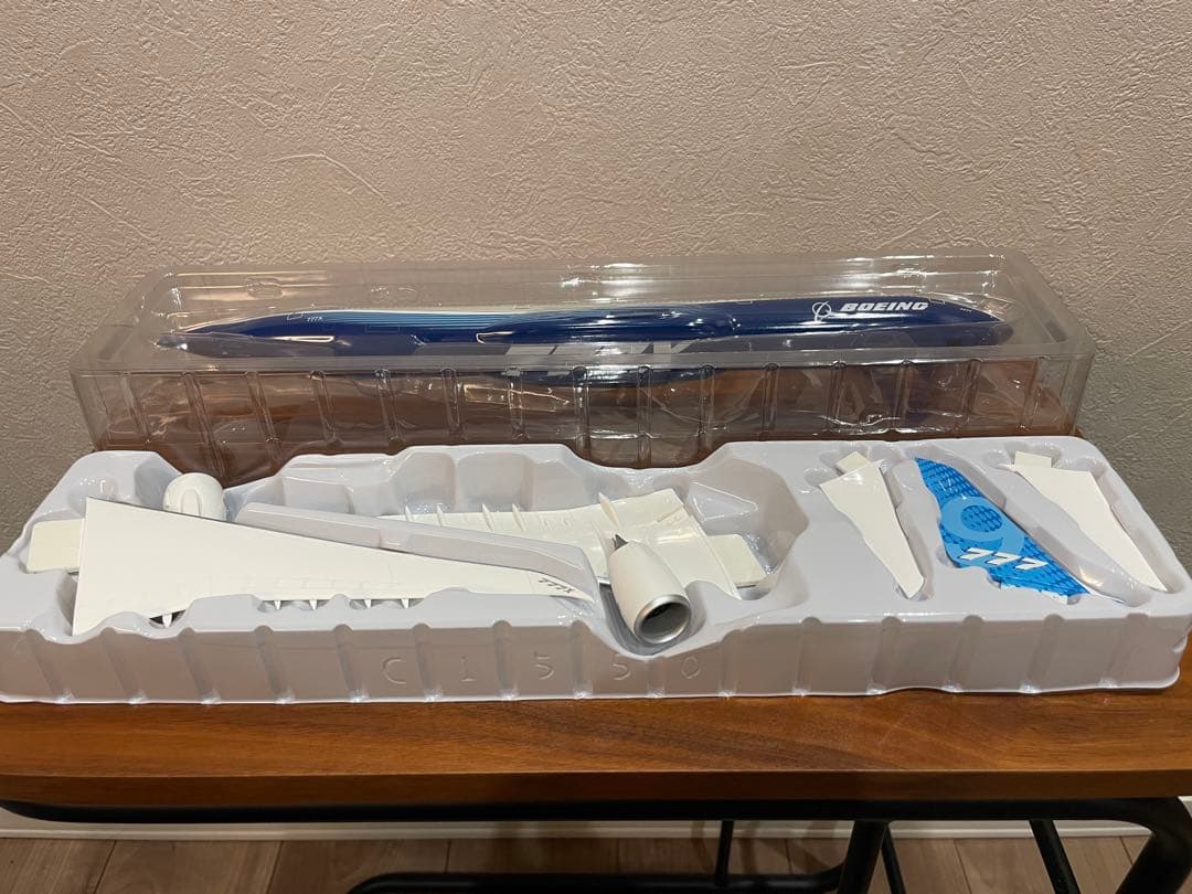 ボーイング公式 777X 777-9 1/200 新品未使用