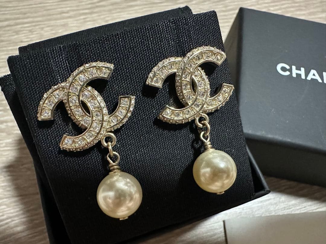 シャネル ロゴパール　ピアス　希少　レシート付き