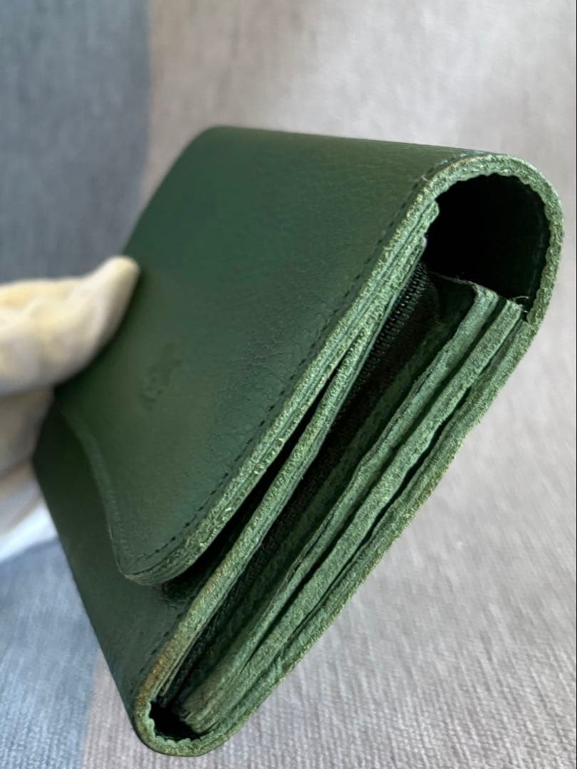 IL BISONTE イルビゾンテ グリーン レザー 二つ折り財布 未使用に近い