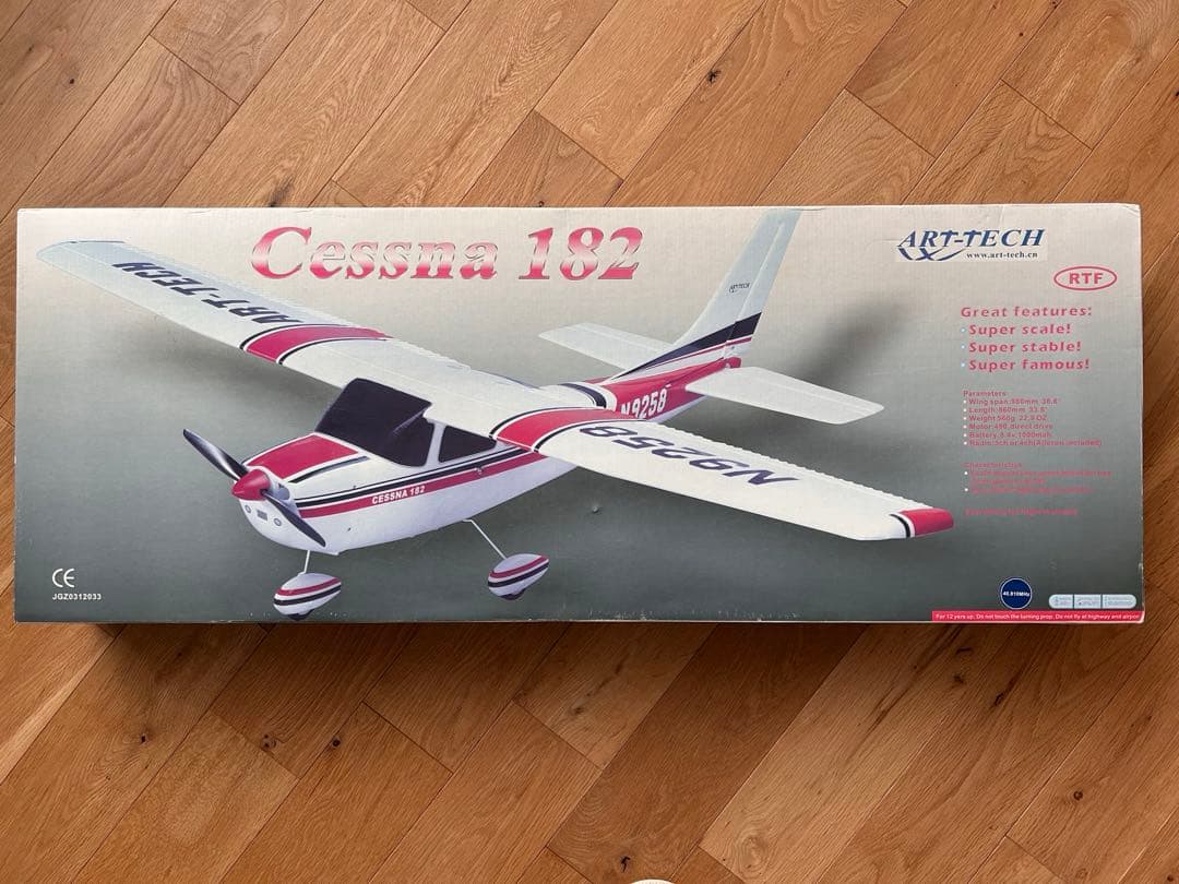 ART-TECH CESSNA182 ラジコン飛行機