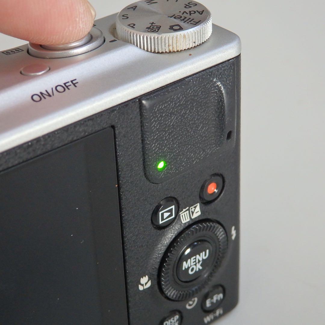 動作確認済　美品　FUJIFILM XQ2 シルバー　フジフイルム