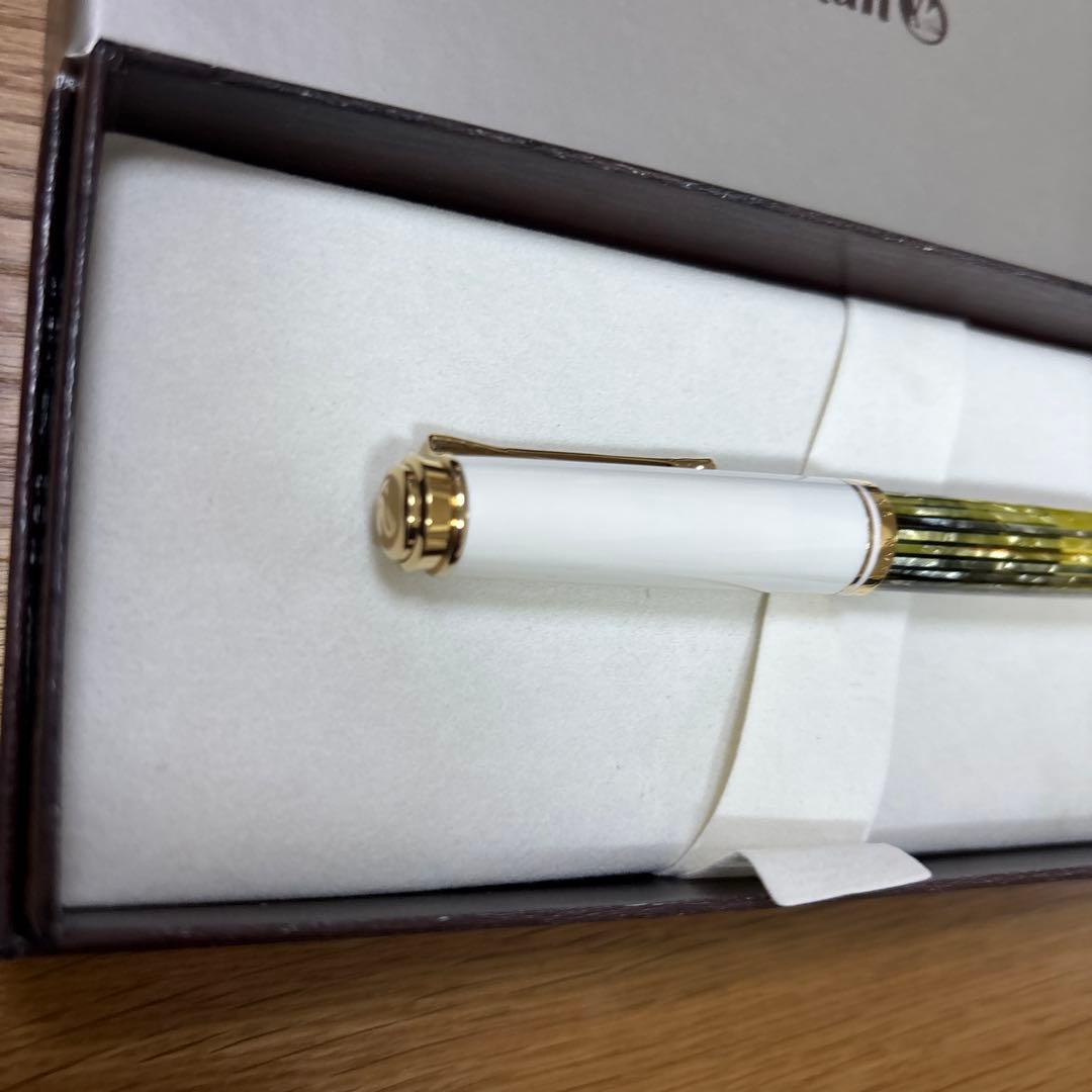 ホワイトトータス スーベレーン M400 万年筆 中字 M ペリカン