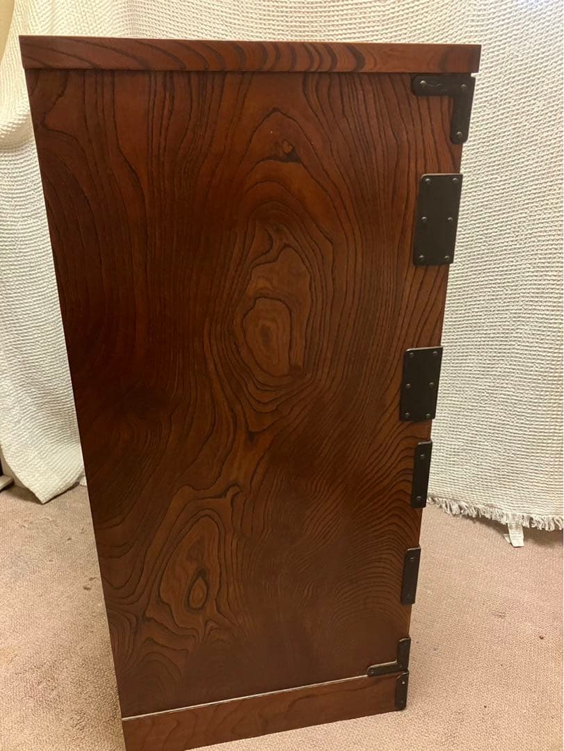 岩谷堂箪笥　南部鉄器