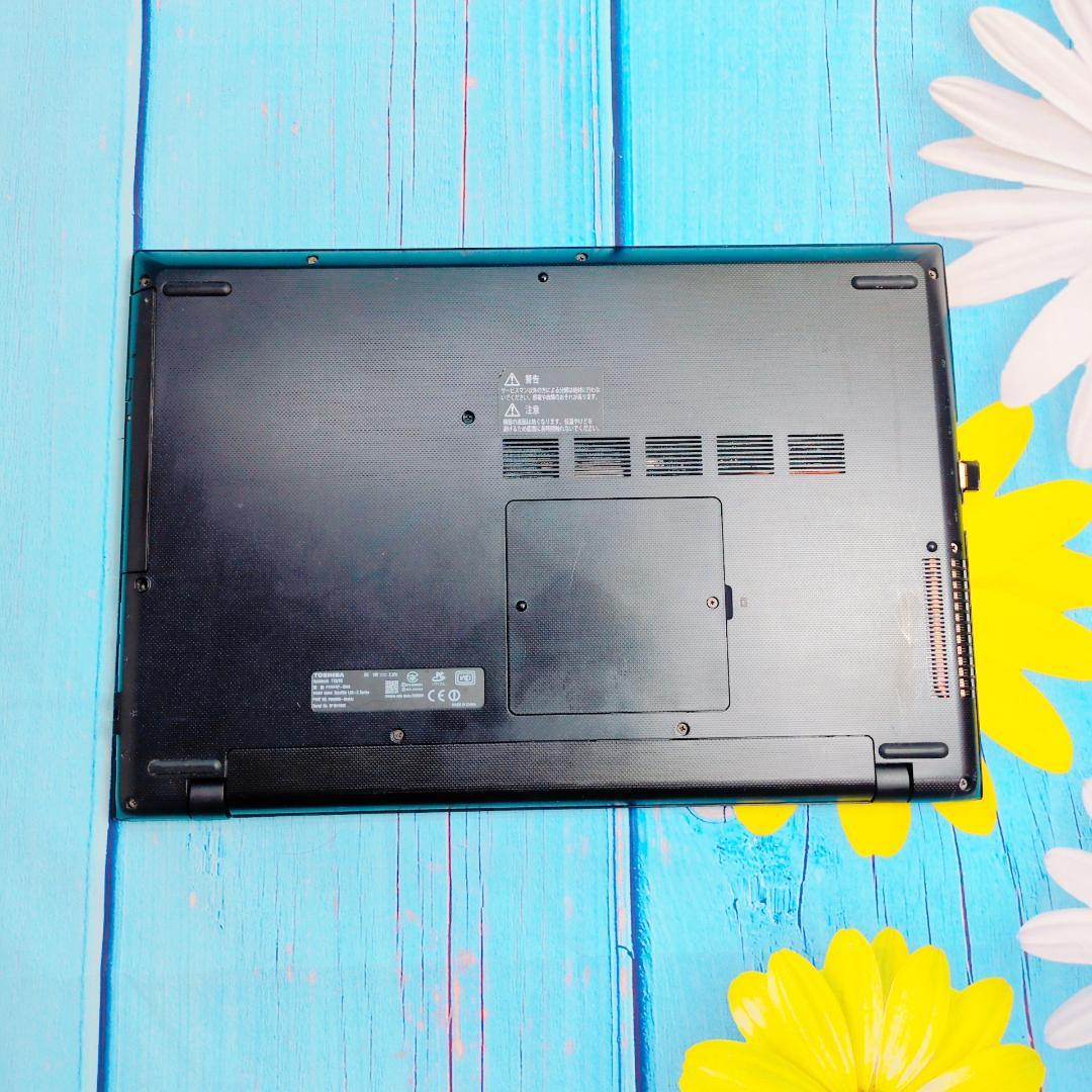 爆速SSD✨Windows11✨赤いノートパソコン 薄型dynabook カメラ