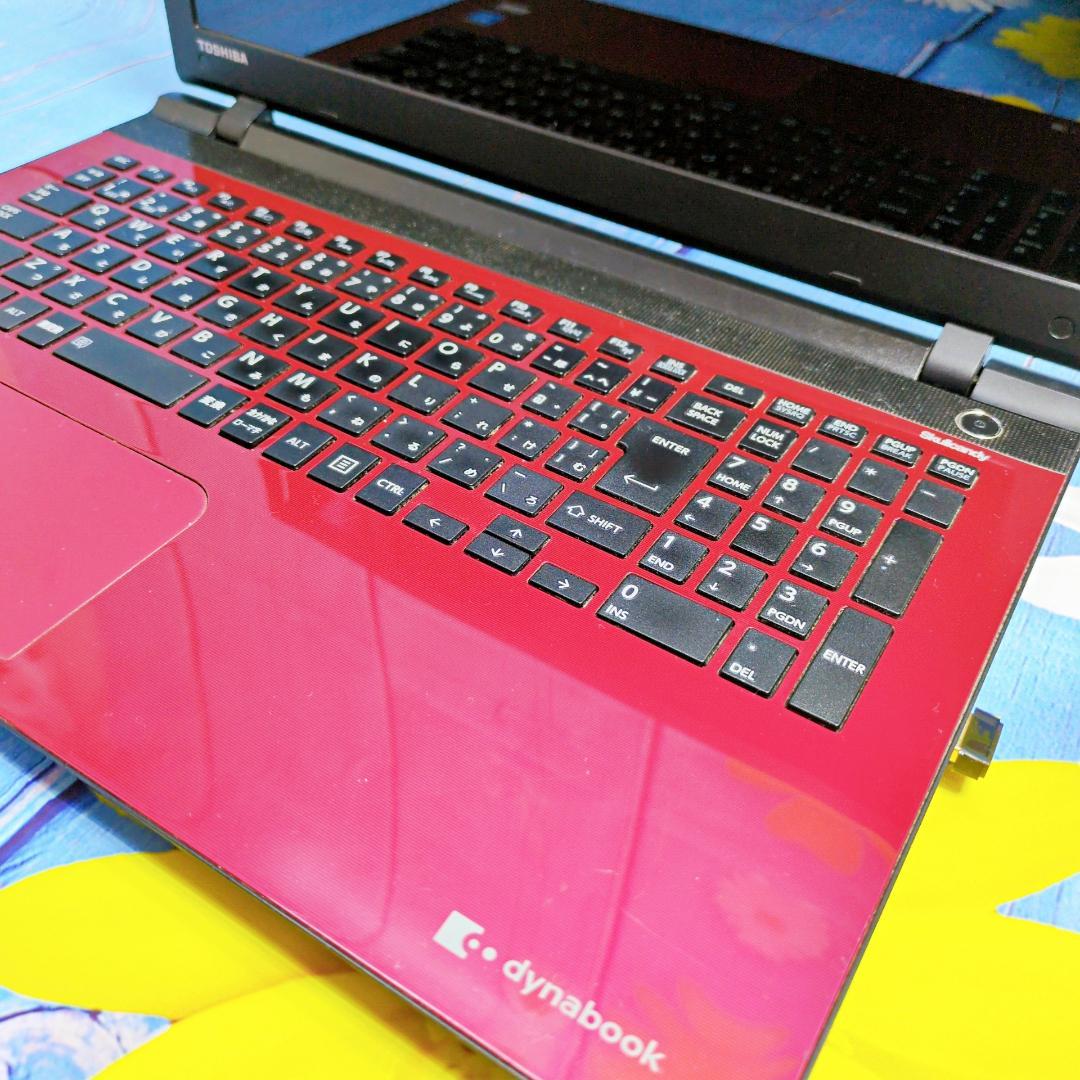 爆速SSD✨Windows11✨赤いノートパソコン 薄型dynabook カメラ