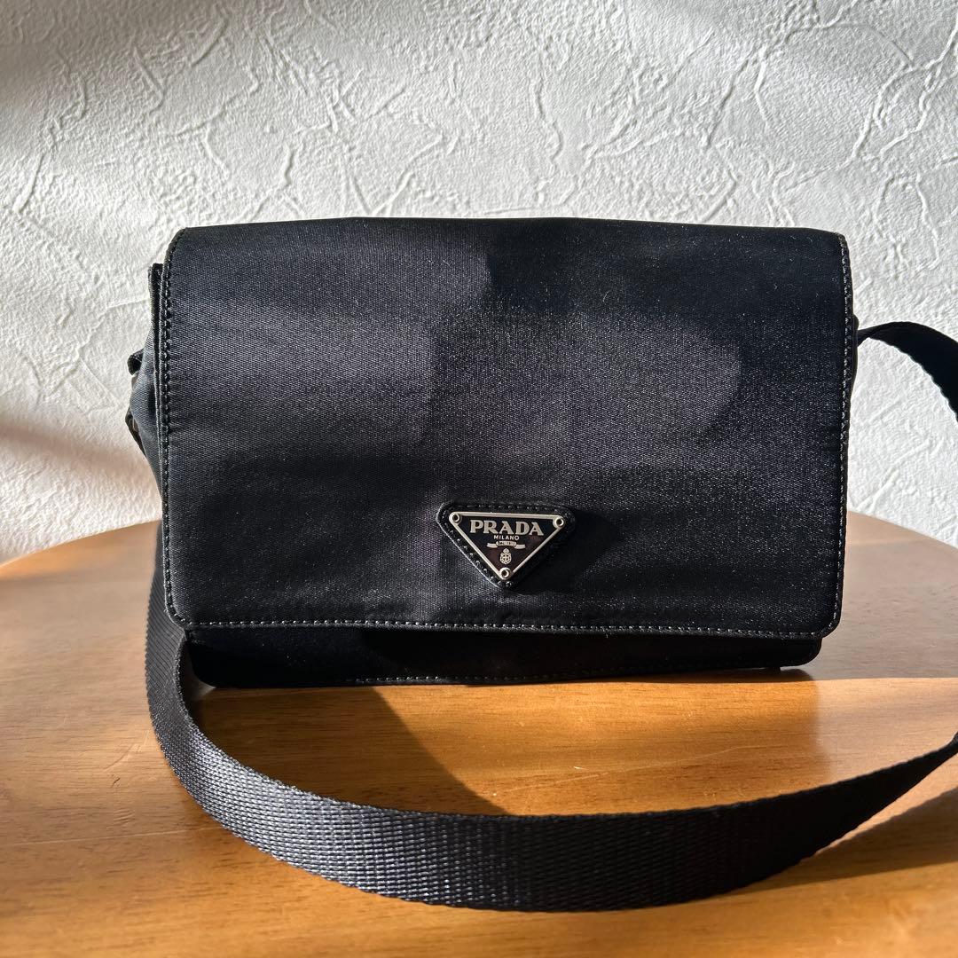 PRADA ミニバッグ