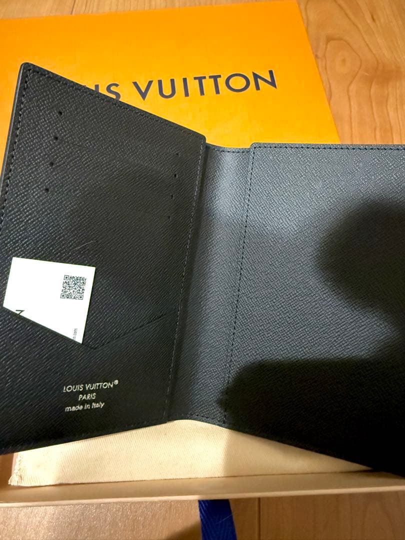 新品　Louis Vuitton 　クーヴェルテュール・パスポール