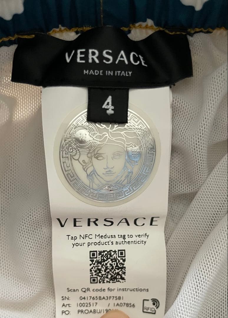 Versace ボードショーツ 水着 海パン ヴェルサーチ Mサイズ