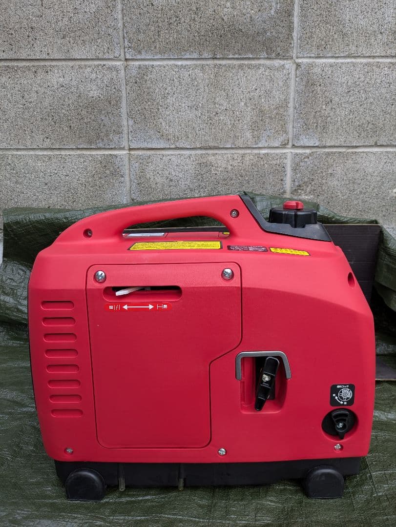 未使用（試運転のみ）インバータ発電機　ナカトミ 900VA