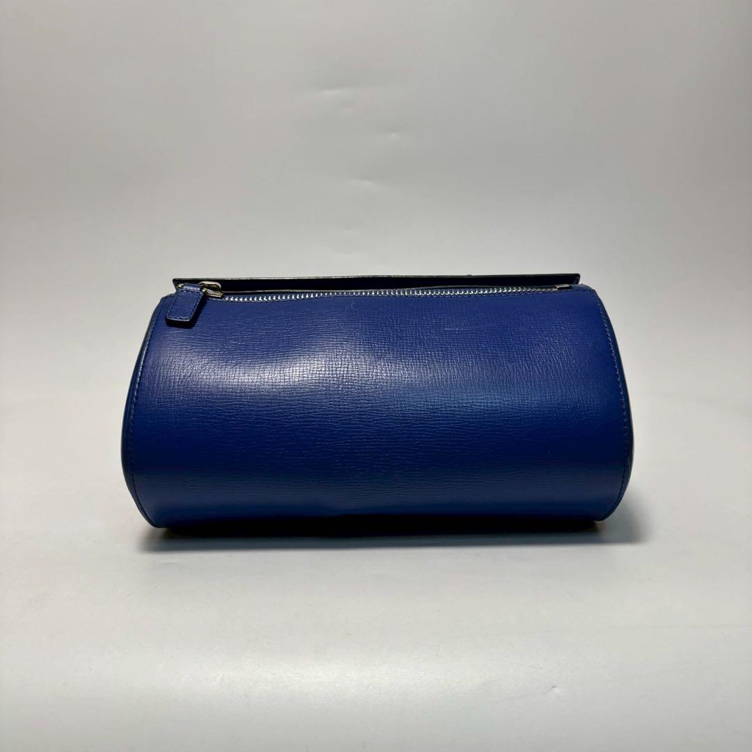 p76【美品】ジバンシー　ロゴ型押し　パンドラ　レザー　ショルダーバッグ.