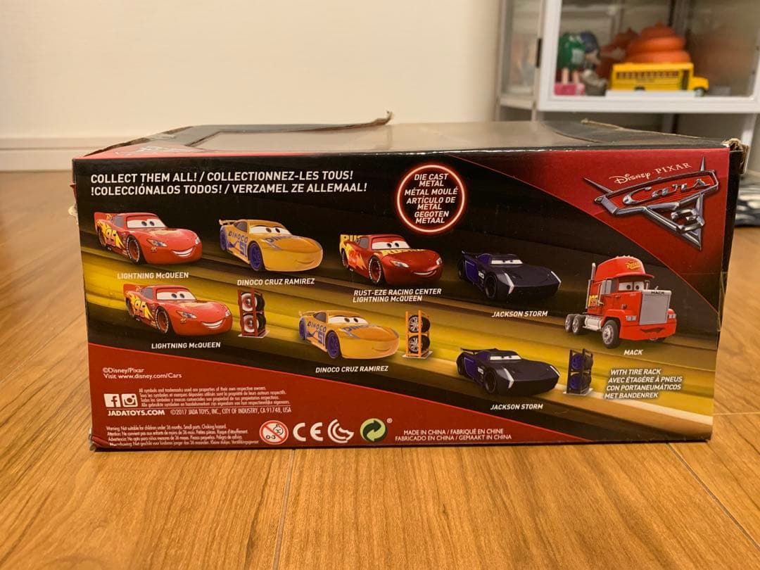 ミニカー Rust-Eze Racing Center Lightning McQueen