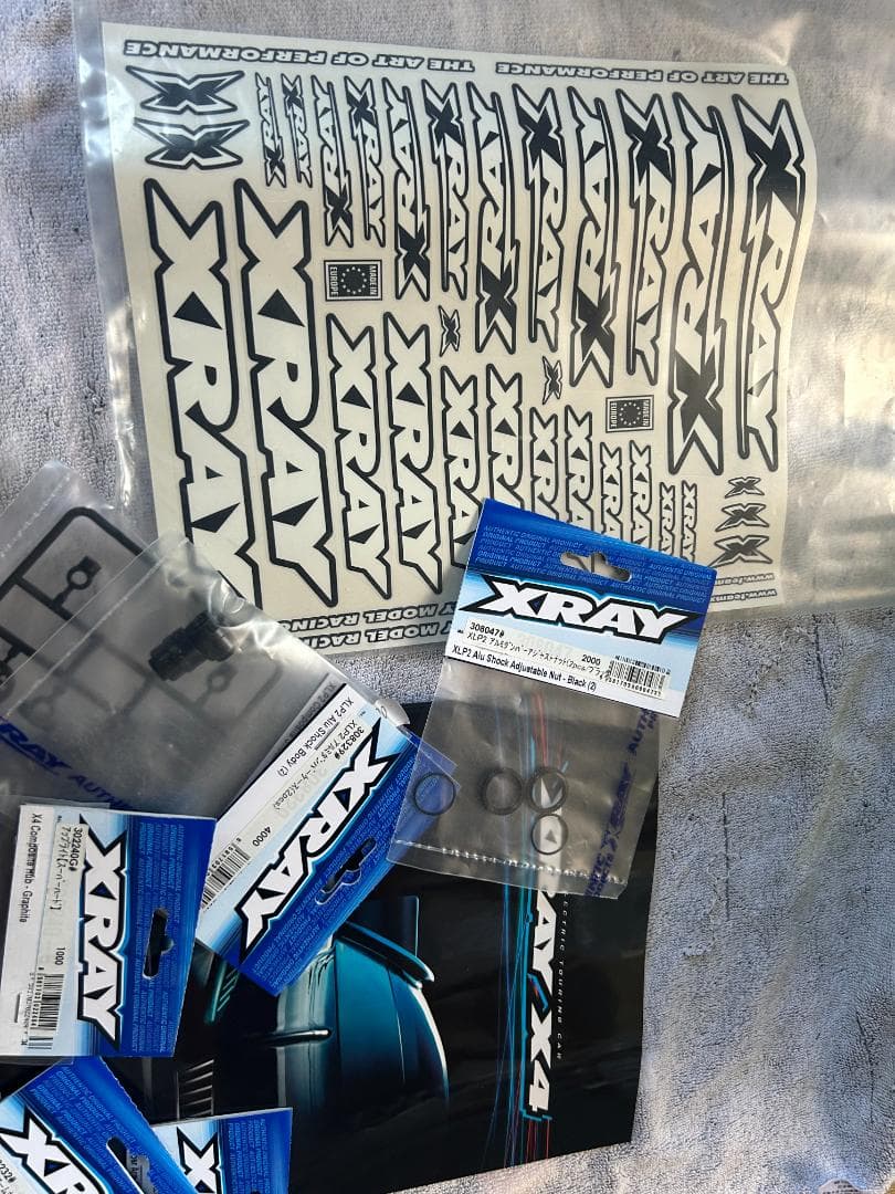 XRAY X4 2025 カーボンシャーシ