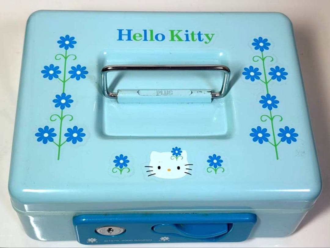サンリオ⭐︎ハローキティ 手提げ金庫 平成レトロ　廃番品　レア　00年