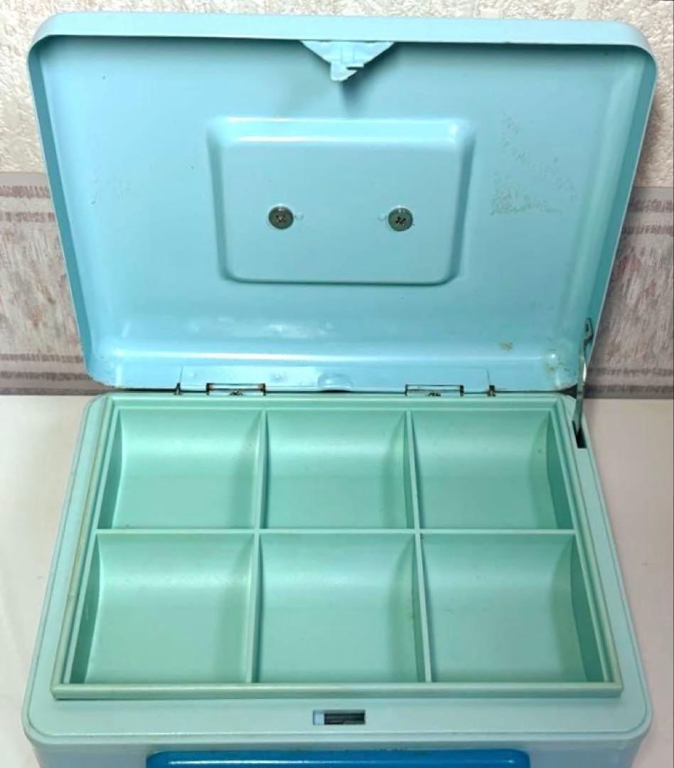 サンリオ⭐︎ハローキティ 手提げ金庫 平成レトロ　廃番品　レア　00年