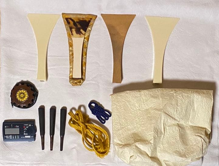 紅木　地唄　三味線　桐箱その他道具付き