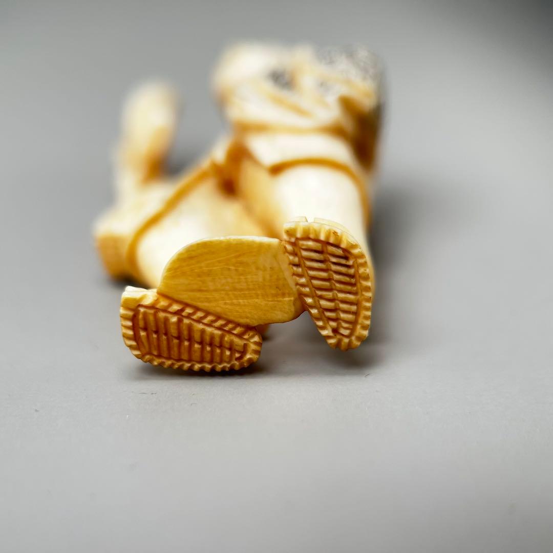 日本の伝統的な職人技彫刻極上根付天然素材アンティーク骨董飾り物古美術置物細密細工