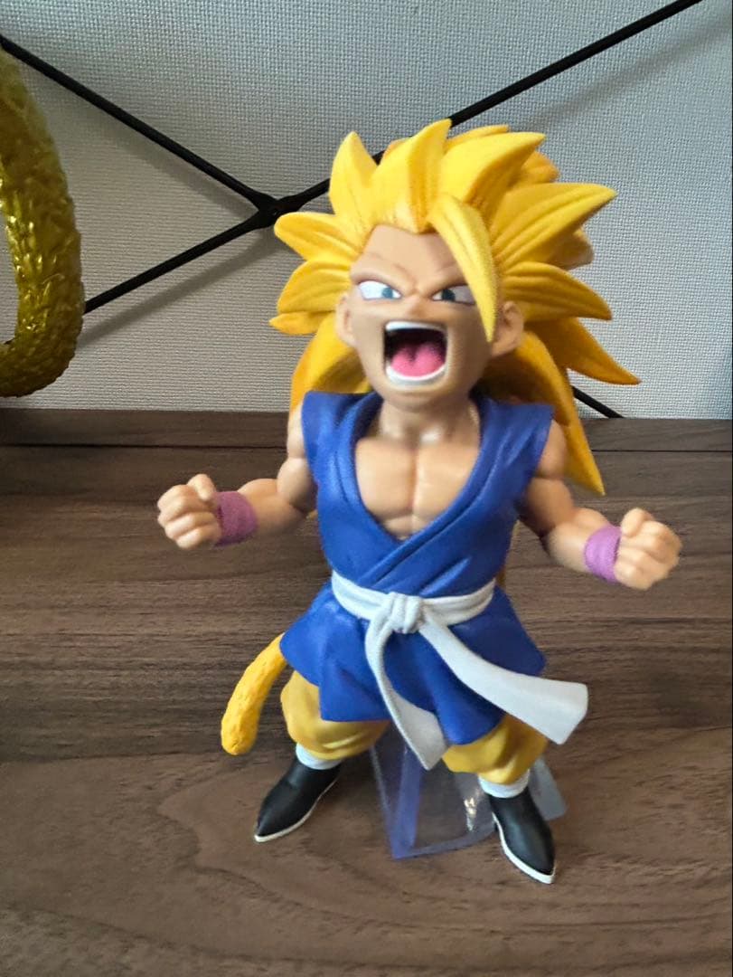 ドラゴンボール フィギュア 孫悟空GT超サイヤ人4 超サイヤ人3 黄金大猿