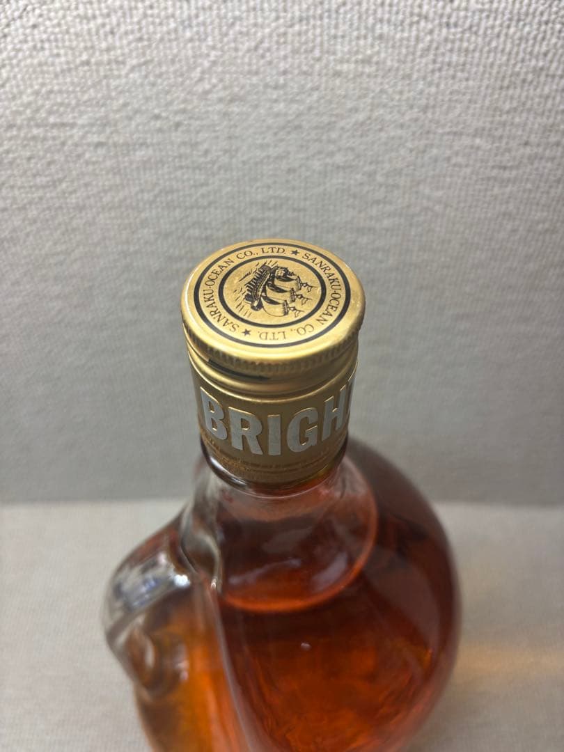 オーシャンウイスキー　ブライト　1920ml 未開封　希少　ラベル無し　三楽