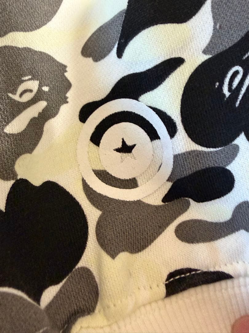 komomoA Bathing Ape シャークパーカー　蓄光白黒Lサイズ