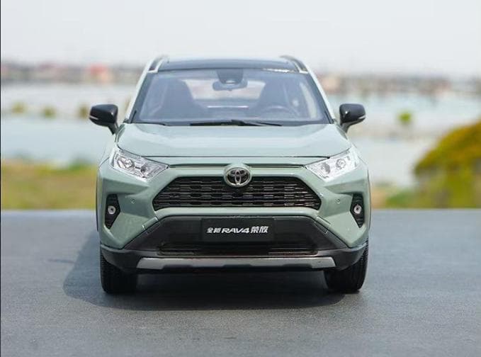 トヨタ RAV4 2019 1/18 ダイキャストモデル ミラノカーキ