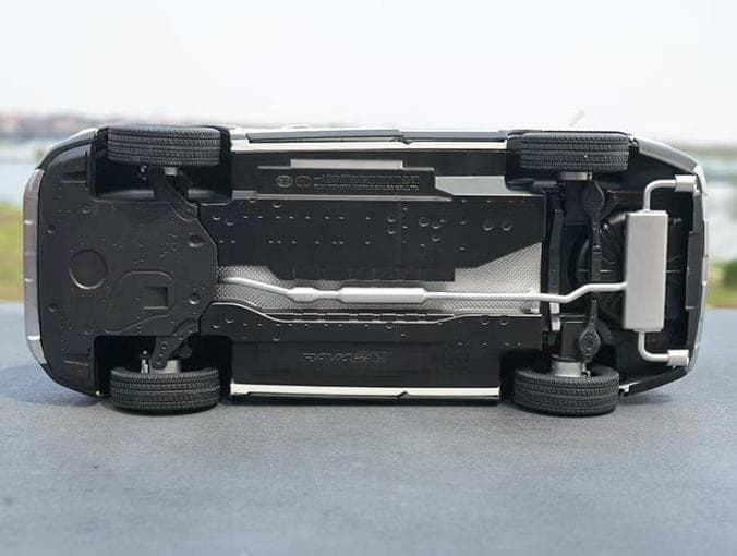 トヨタ RAV4 2019 1/18 ダイキャストモデル ミラノカーキ