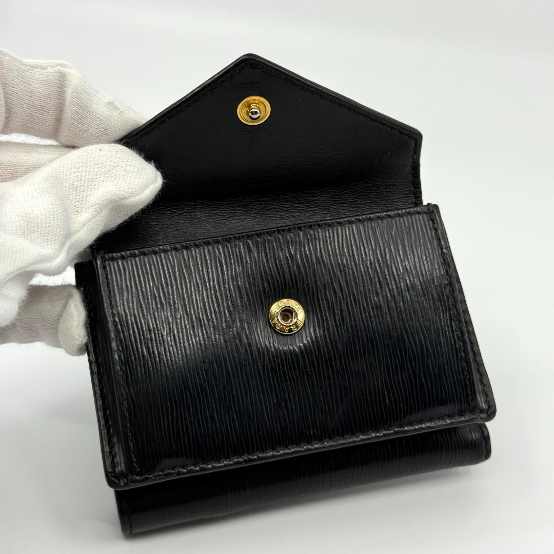 美品 PRADA ブラック 三つ折り財布 プラダ