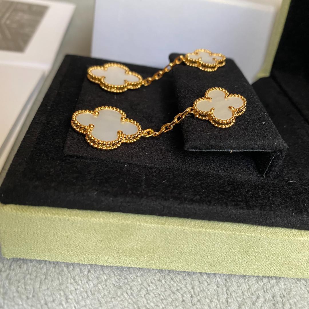 ヴィンテージ・アルハンブラ ピアス