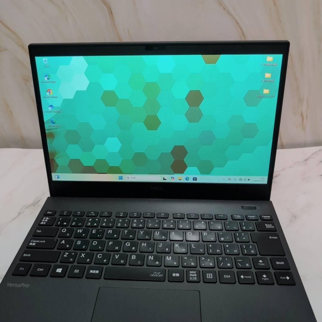 ☆起動OK！★第10世代★ Corei7 16GB 超軽量870g