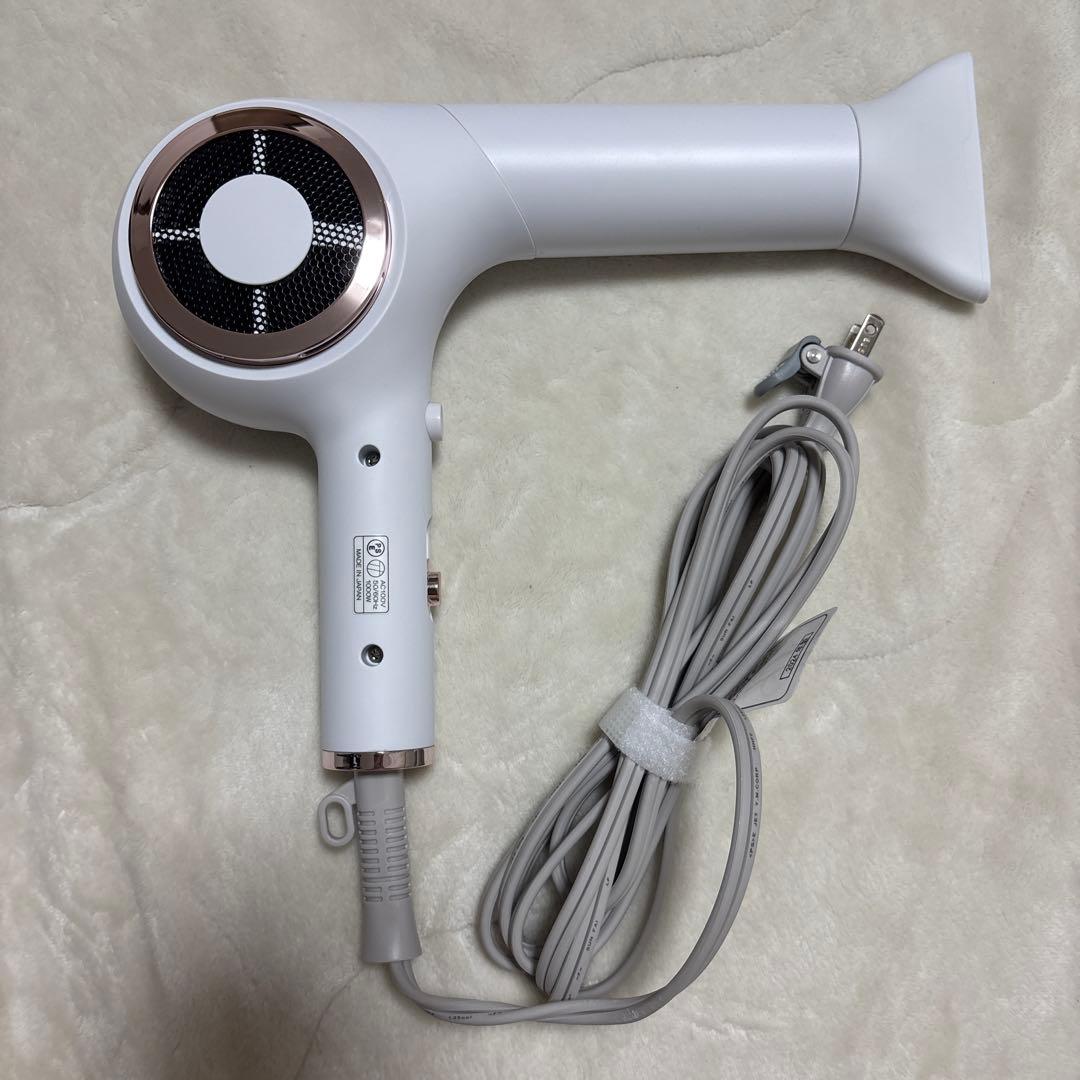 P-UP CREA hair dryer ホワイト　2024年製