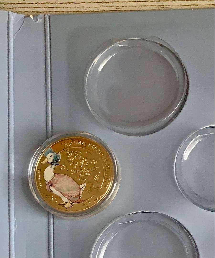 ピーターラビット 2025年セット アルバム入り