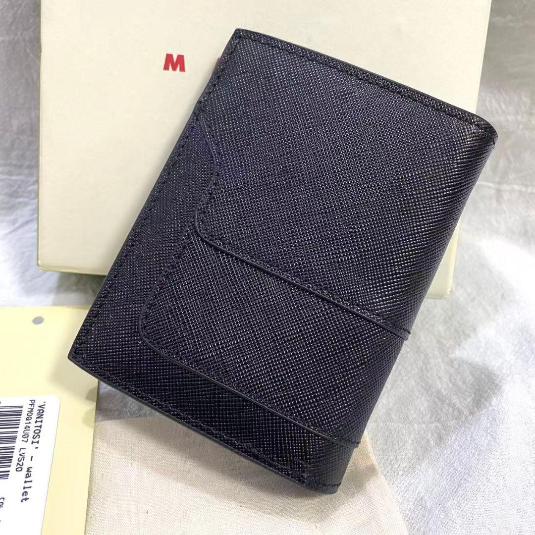 美品MARNI 二つ折り財布 ブラック