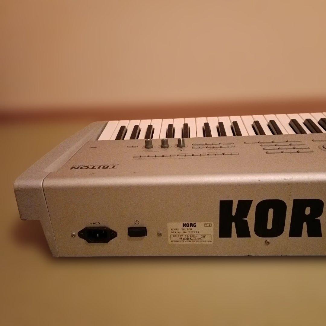 KORG TRITON シンセサイザー 61鍵 コルグ キーボード