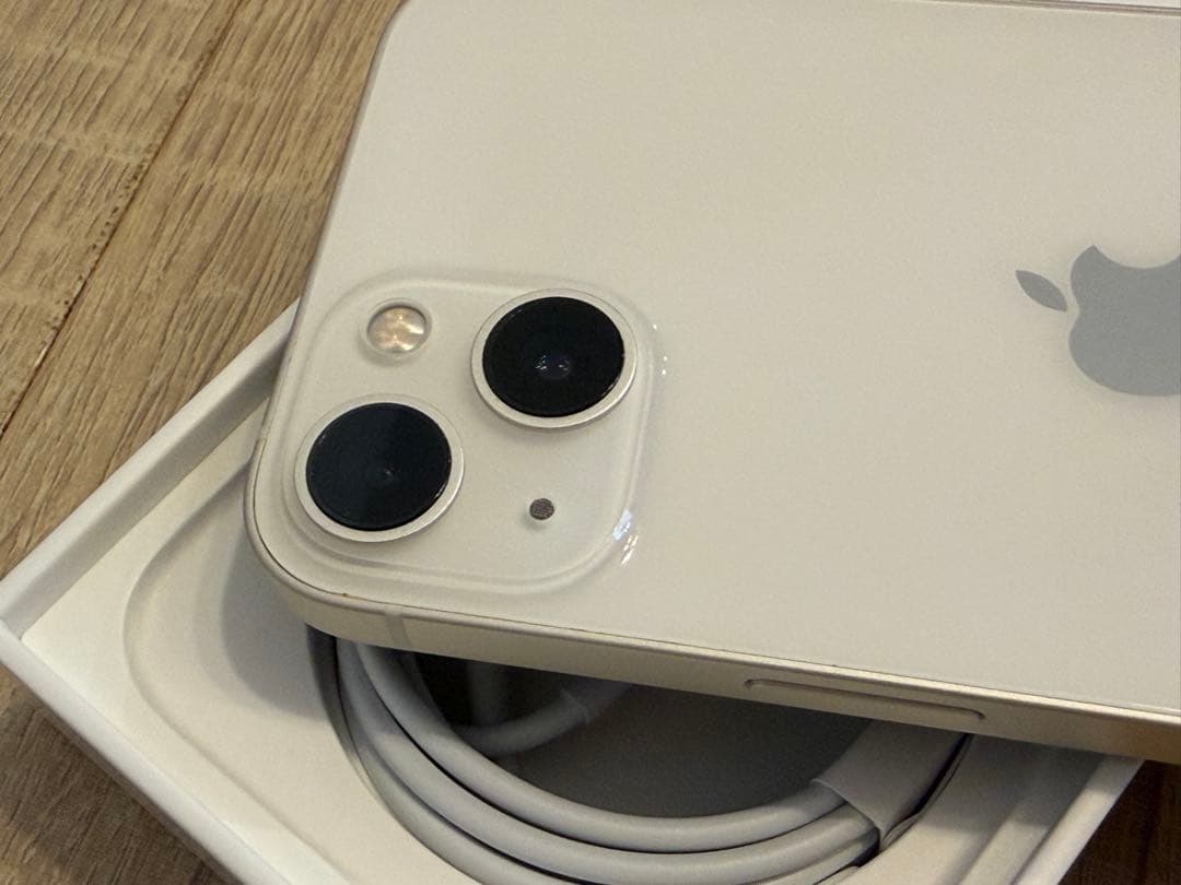 【美品】Apple iPhone 13 ホワイト 本体　箱付き