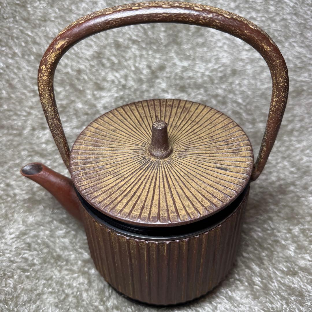 岩手県奥州水沢幸工芸　現代の名工 佐藤勝久造　利休型蛇ノ目１３型　南部鉄瓶