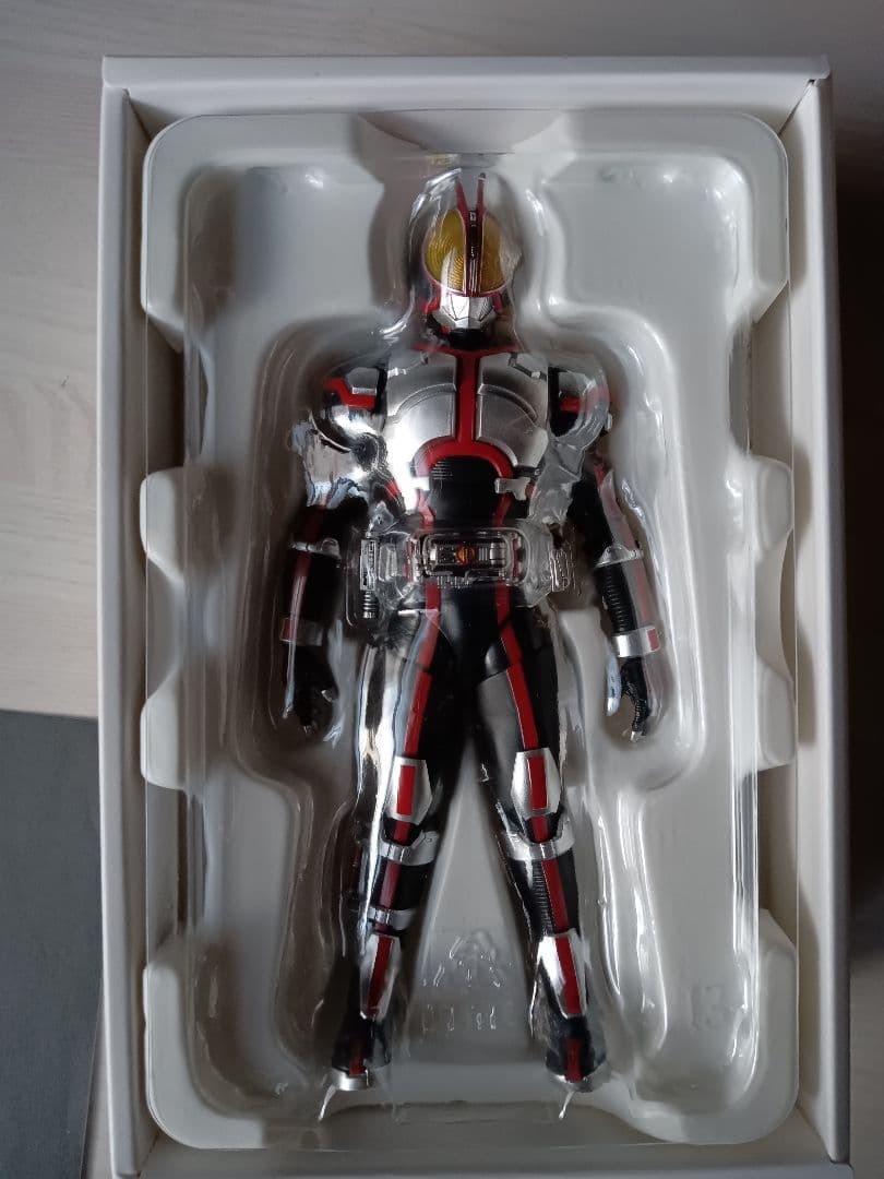 真骨彫製法 仮面ライダーファイズ　SHフィギュアーツ