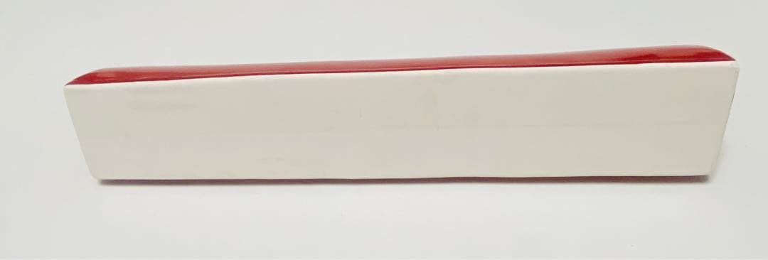 美しい鮮明な色彩　草月花器　洗練されたデザインが特徴