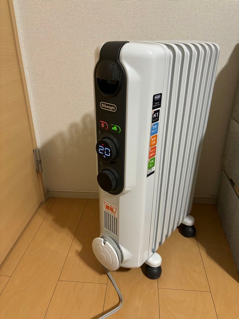 美品　DeLonghi RHJ35M0812-DG