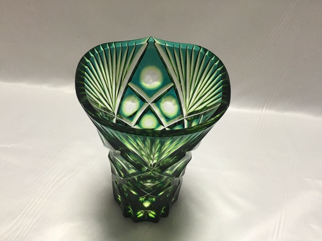 天開花瓶　ルリ緑　二色被ガラス　薩摩ガラス工芸作　定価117,700円