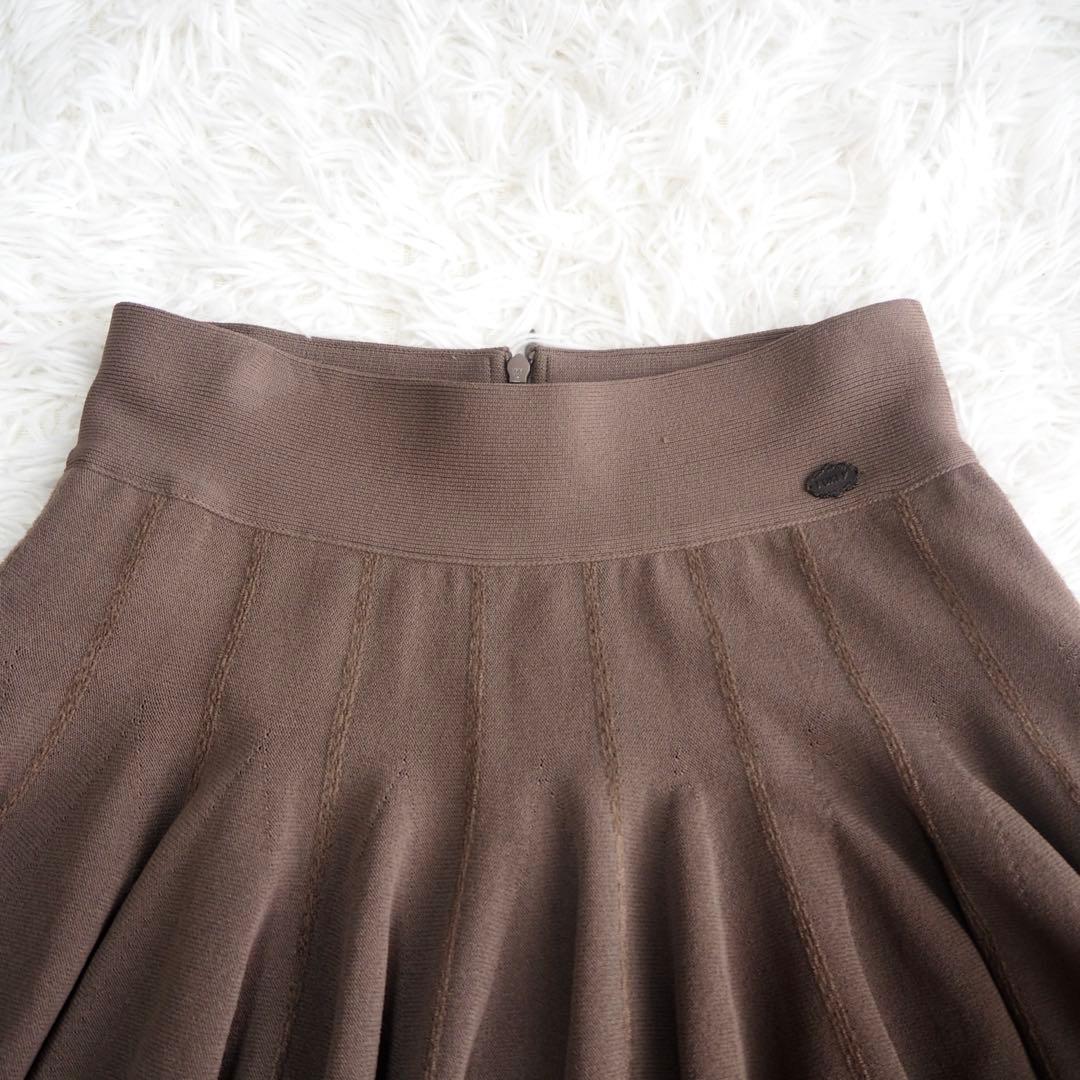 FOXEY ニット フレアスカート リリーラッフル ロゴプレート プリーツ