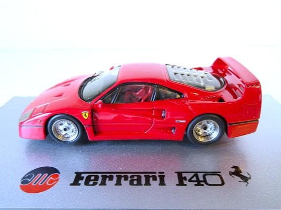 特価 AMR (1/43) フェラーリ F40