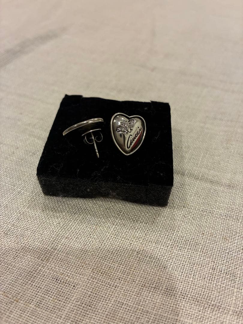 GUCCI ピアス シルバー ハート