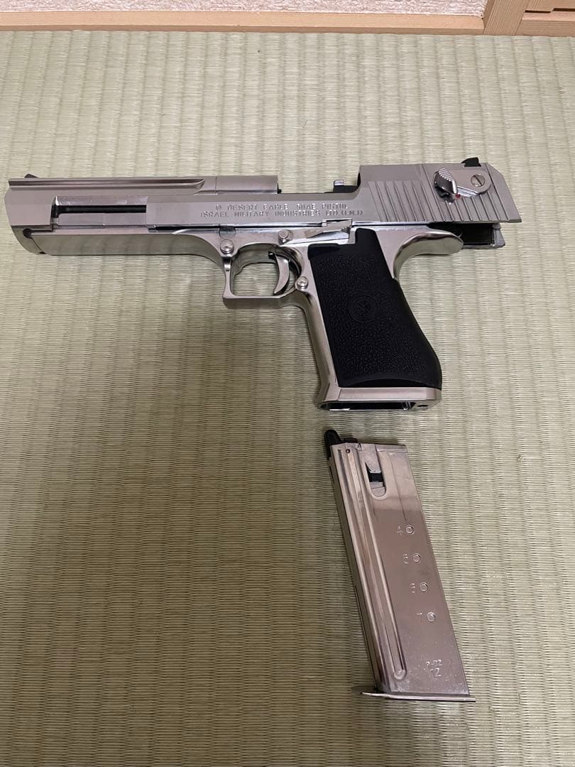 DESERT EAGLE .50AE ガスガン クロームステンレス