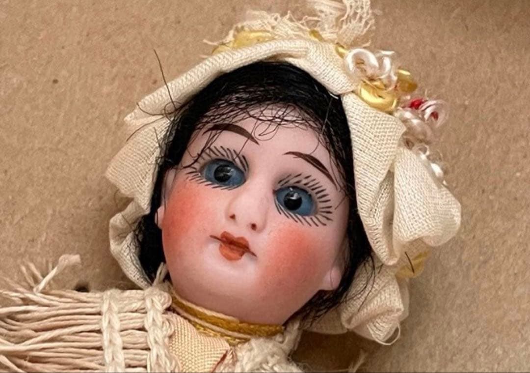 Hertwig オリジナル　新品箱付　アンティーク　ドール　ミニョネット ドイツ