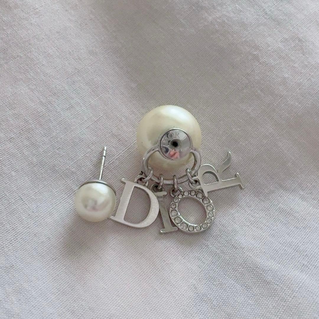 Dior パールピアス