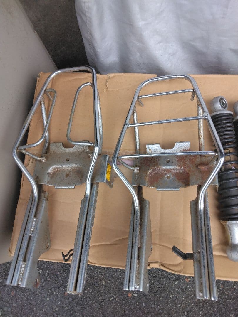 モンキーの部品いろいろです。