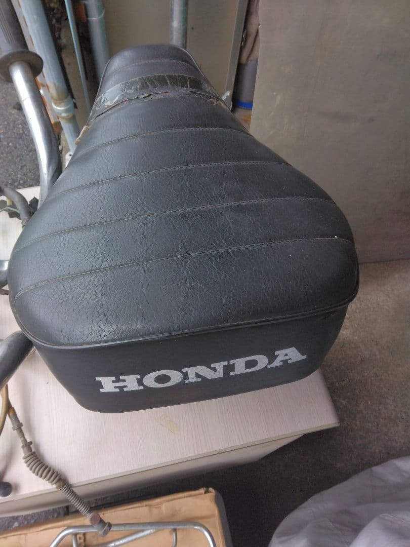 モンキーの部品いろいろです。